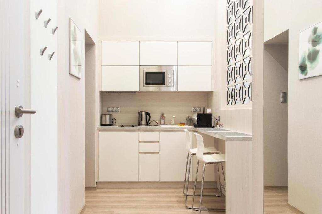 Revay 20 Suites By Corall Budapest Ngoại thất bức ảnh