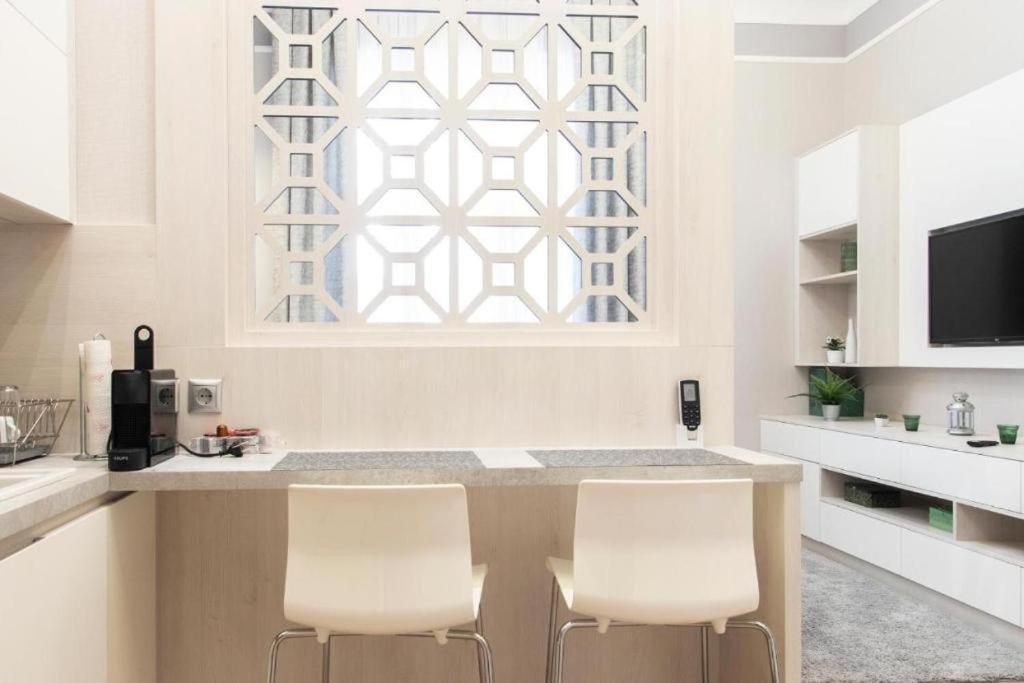 Revay 20 Suites By Corall Budapest Ngoại thất bức ảnh