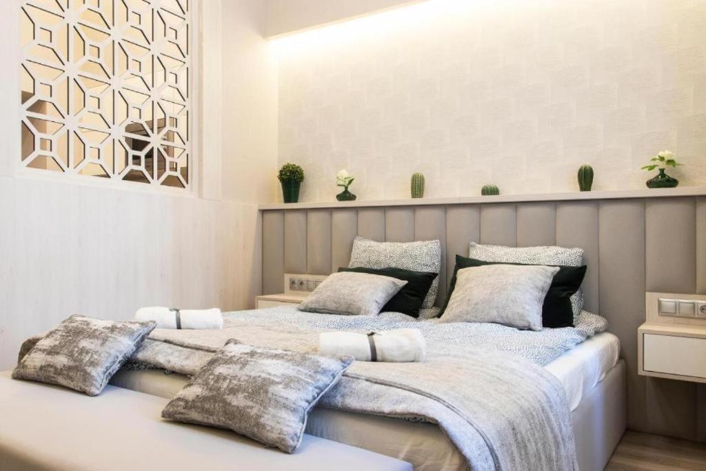 Revay 20 Suites By Corall Budapest Ngoại thất bức ảnh
