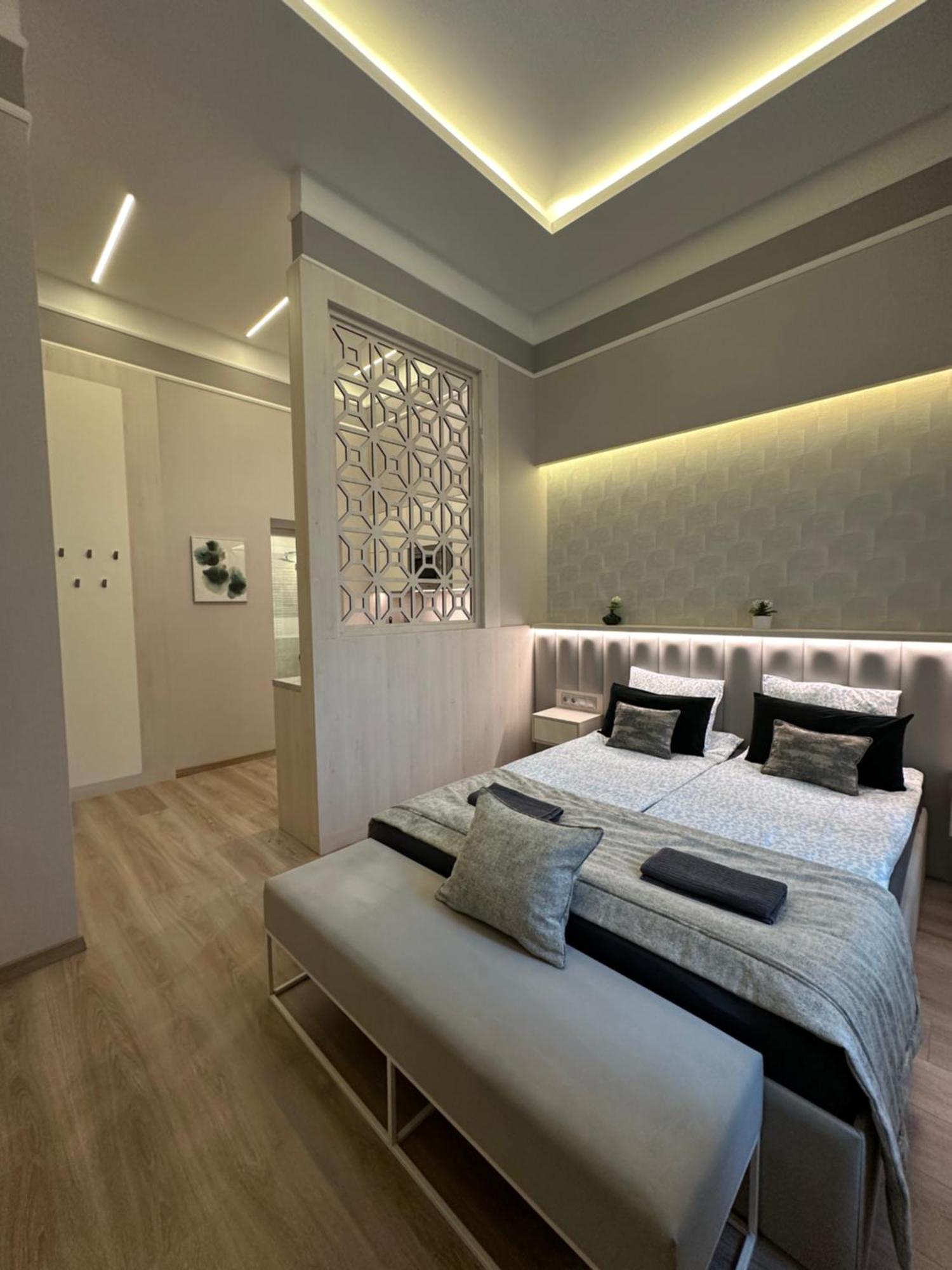 Revay 20 Suites By Corall Budapest Ngoại thất bức ảnh