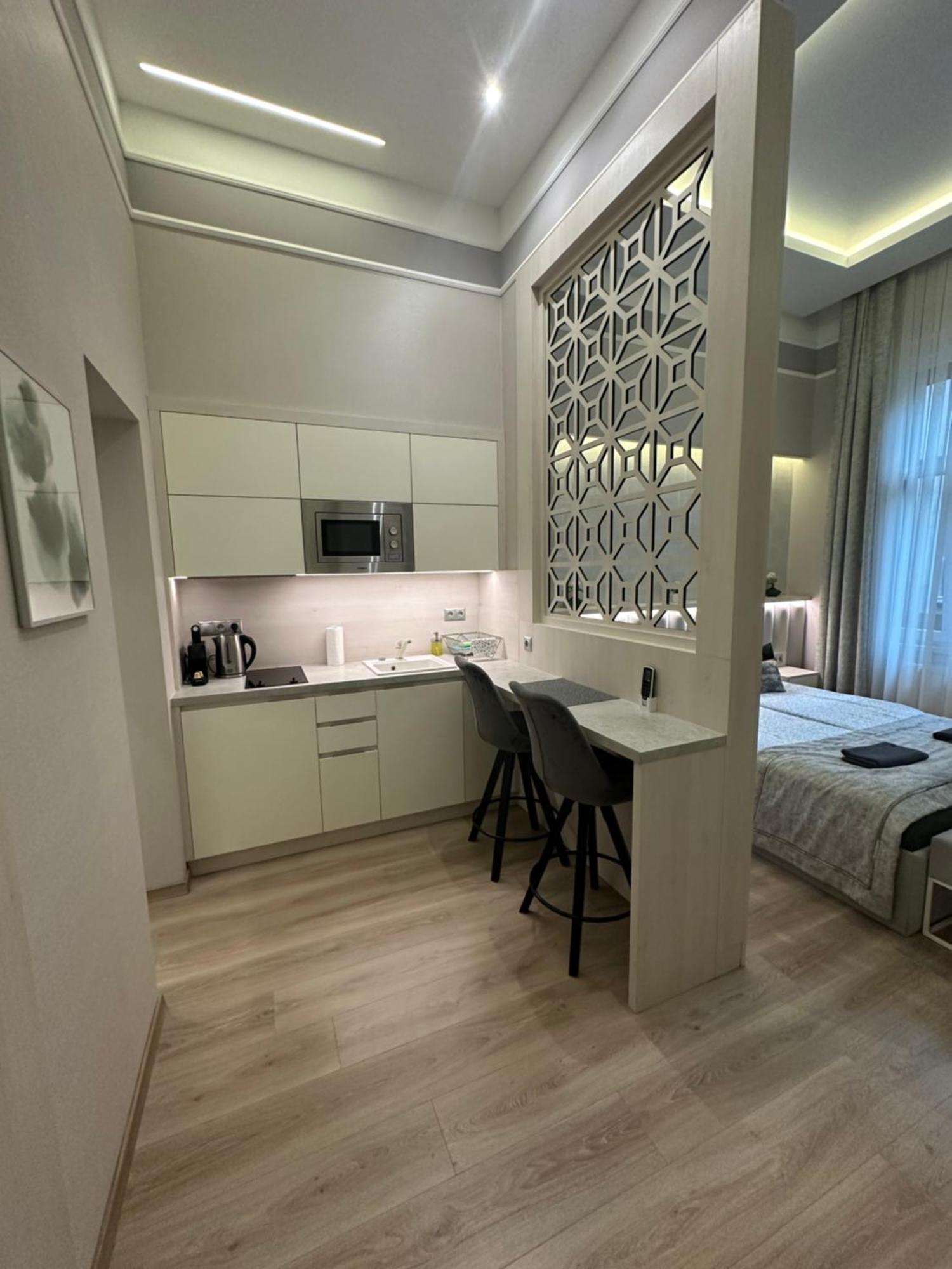 Revay 20 Suites By Corall Budapest Ngoại thất bức ảnh