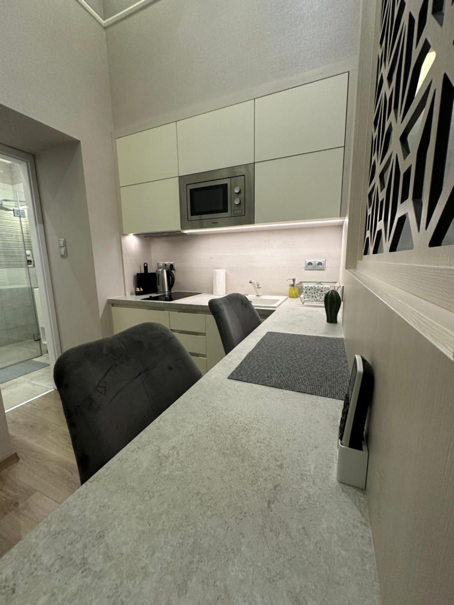 Revay 20 Suites By Corall Budapest Ngoại thất bức ảnh