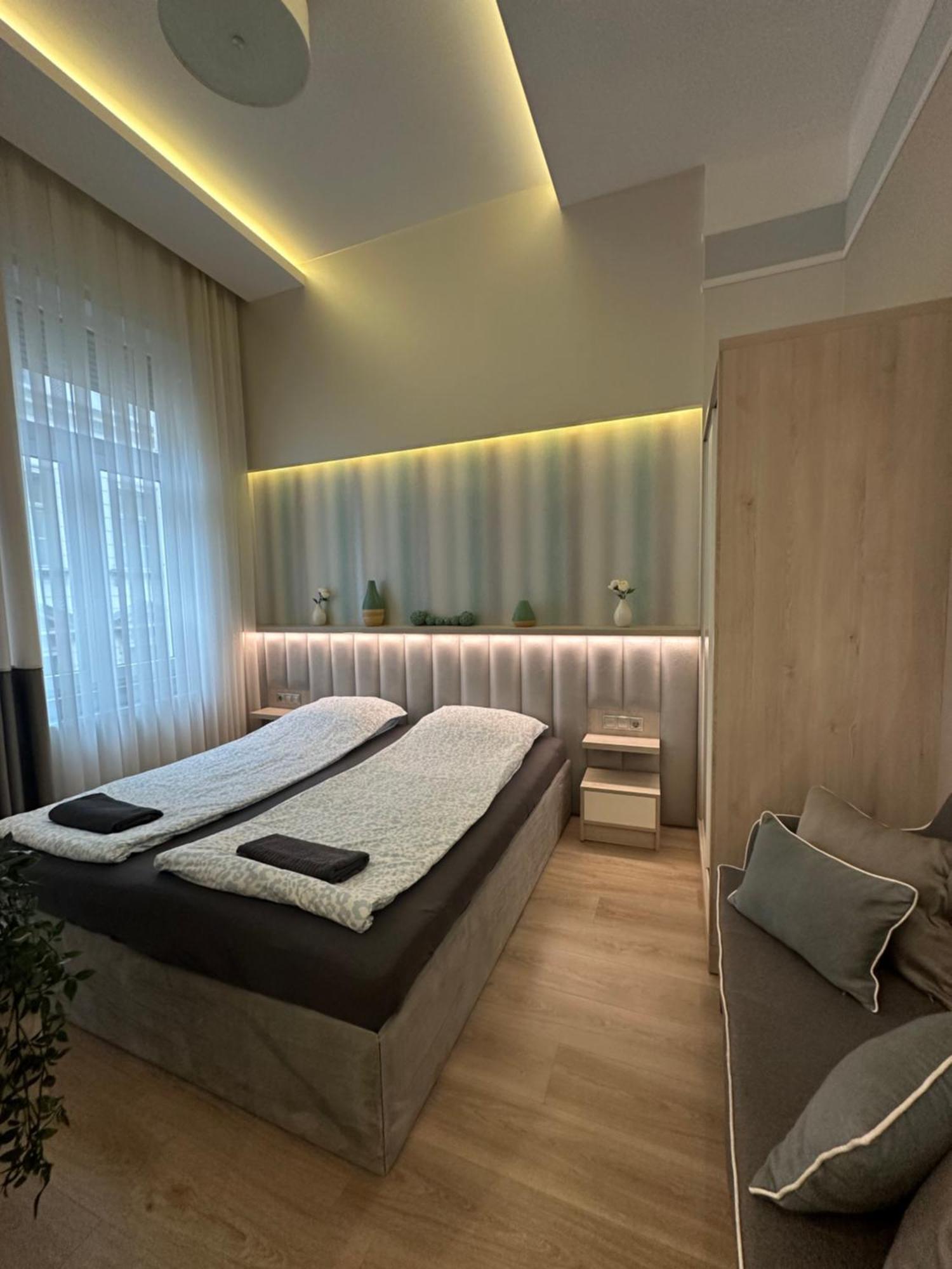 Revay 20 Suites By Corall Budapest Ngoại thất bức ảnh