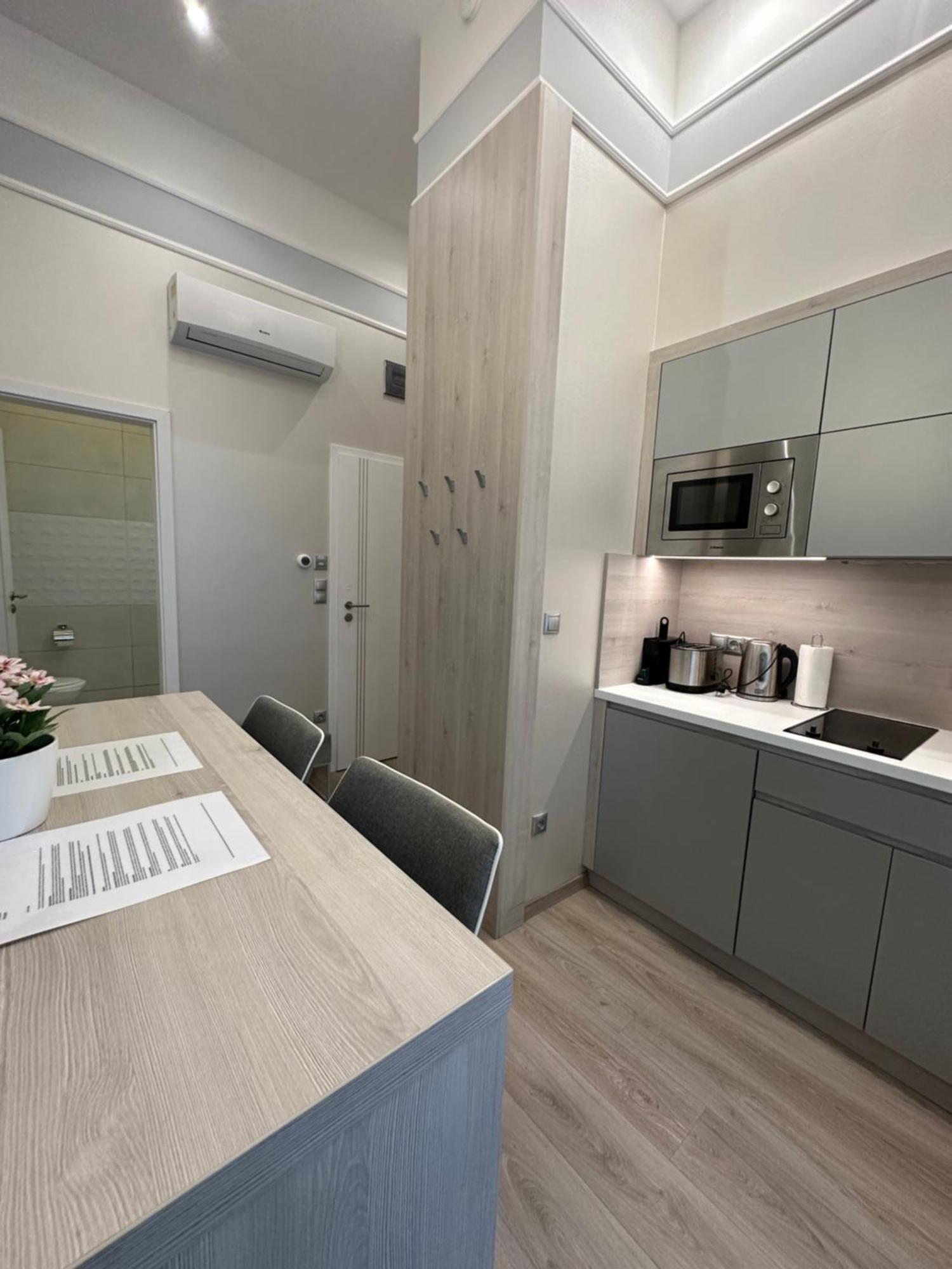 Revay 20 Suites By Corall Budapest Ngoại thất bức ảnh