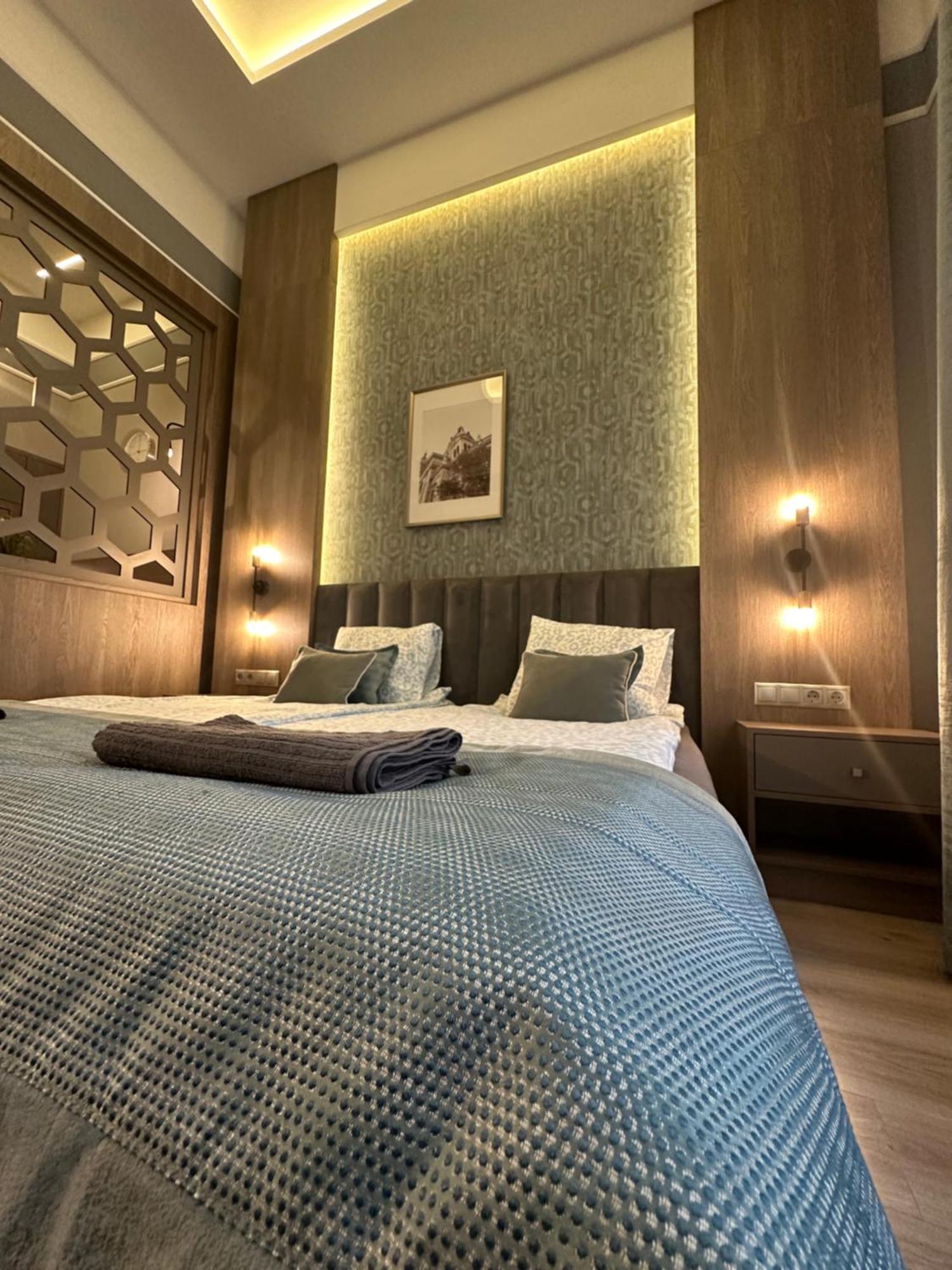 Revay 20 Suites By Corall Budapest Ngoại thất bức ảnh