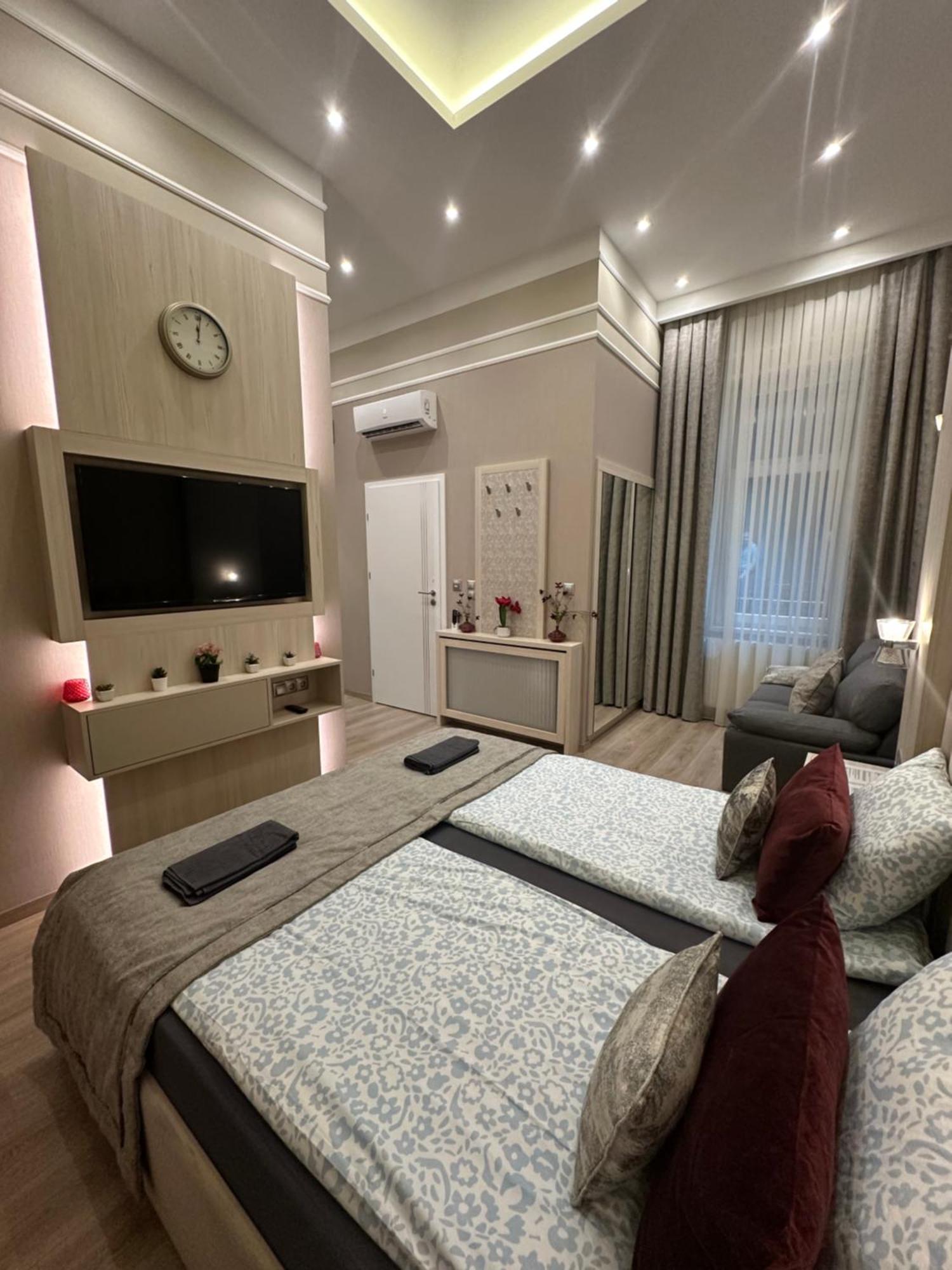 Revay 20 Suites By Corall Budapest Ngoại thất bức ảnh